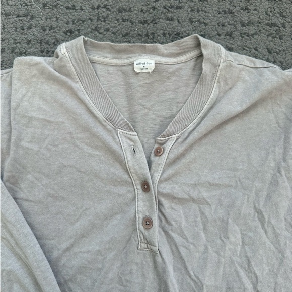 Aritzia Wilfred Free Henley - Picture 4 of 5